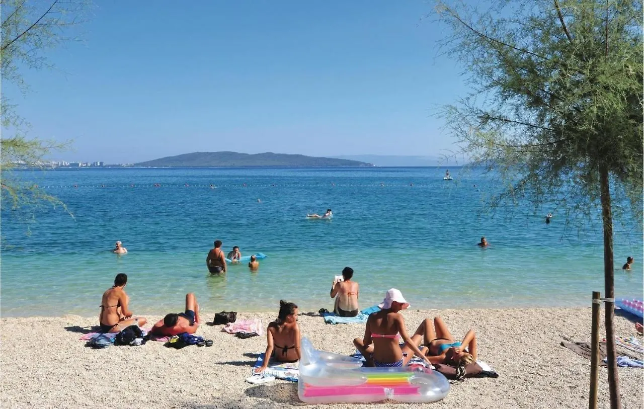 Modern Traditional Apartment W Patio Near Beach Kastela Croatia