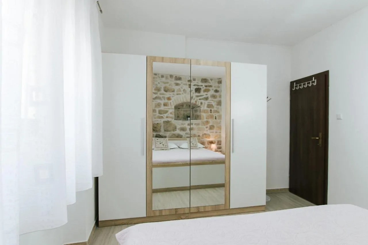 Modern Traditional Apartment W Patio Near Beach Kastela Croatia